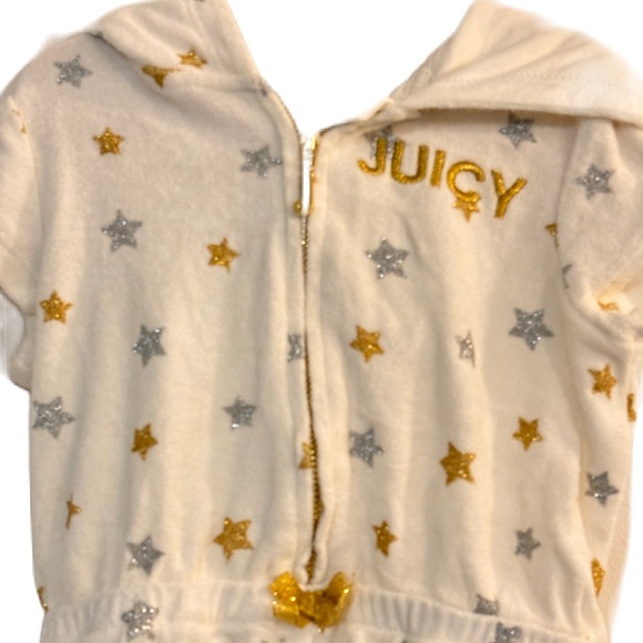 Juicy Couture Girls One-Piece Size 3T White Hooded Zip-Up Romper Shorts MSRP $70 - Picture 3 of 7